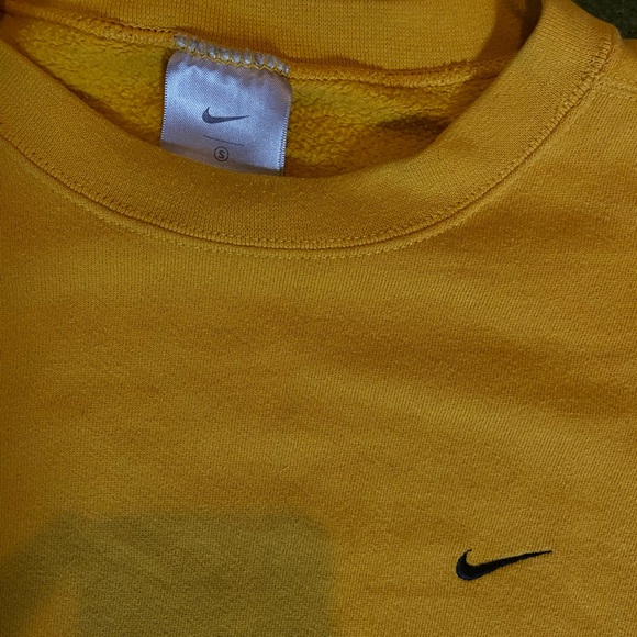 VINTAGE NIKE PULLOVER SWEATER SIZE MEDIUM GOOD CONDITION MUSTARD YELLOW - Picture 3 of 6